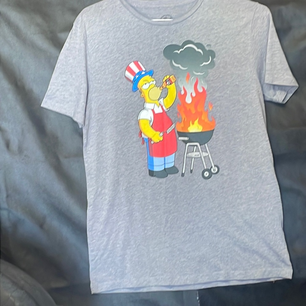 The Simpsons America  Graphic Tee!  Size Medium